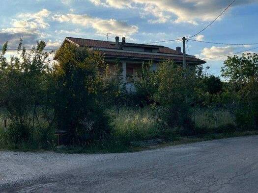 Einfamilienhaus zum Kauf 175.000 € 4 Zimmer 212 m² 1.000 m² Grundstück Pianella 65019