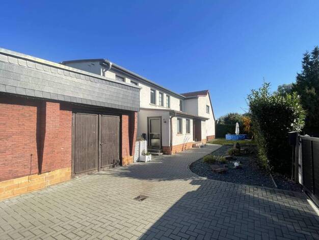 Doppelhaushälfte zum Kauf 199.900 € 3 Zimmer 130 m² 618 m² Grundstück Clara-Zetkin-Straße 5 Greppin Bitterfeld-Wolfen/ Greppin 06803