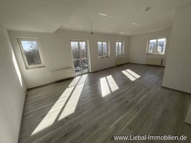 Wohnung zur Miete 547 € 3 Zimmer 85,4 m² Oststadt Neubrandenburg 17036