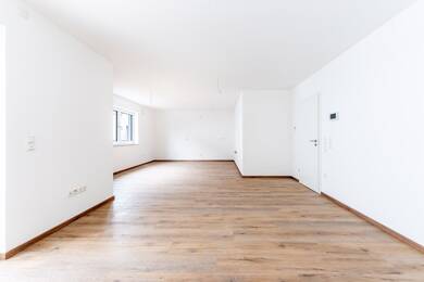 Studio zur Miete 840 € 3 Zimmer 85,5 m² Leiblfing Leiblfing 94339