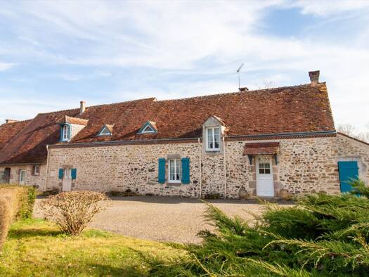 Haus zum Kauf 495.000 € 280 m² 7.860 m² Grundstück Saint-Denis-de-Jouhet 36230