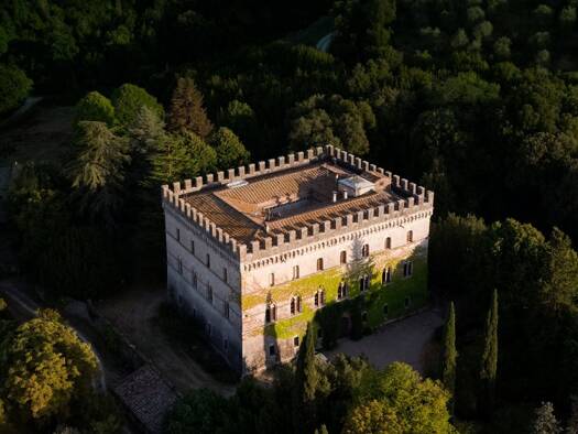 Villa zum Kauf 5.200.000 € 16 Zimmer 1.000 m² 250.000 m² Grundstück frei ab sofort Siena
