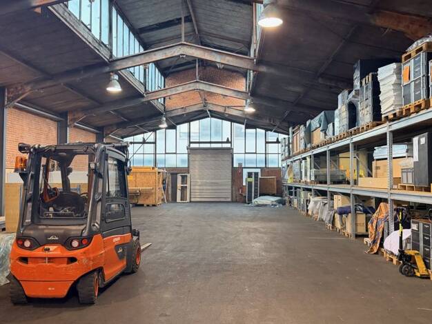 Lagerhalle zur Miete 5,50 € 1.084 m² Lagerfläche Fellbach 70736