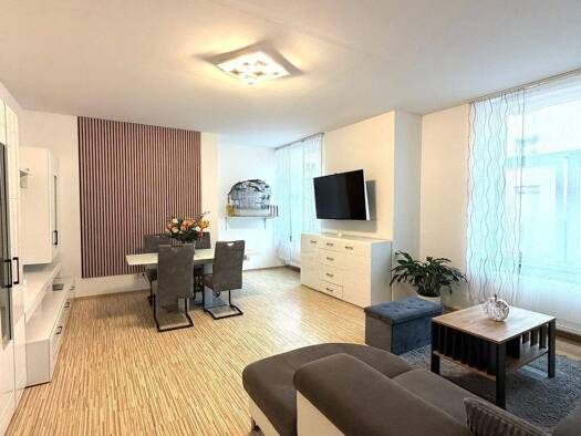 Wohnung zum Kauf 429.000 € 4 Zimmer 160 m² frei ab sofort Rennweg Weiterer Innenstadtgürtel West / Nord / Ost 90489