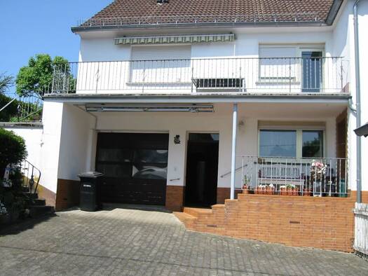 Einfamilienhaus zum Kauf 220.000 € 10 Zimmer 242 m² 1.837 m² Grundstück frei ab sofort Oberdreis Oberdreis 57639