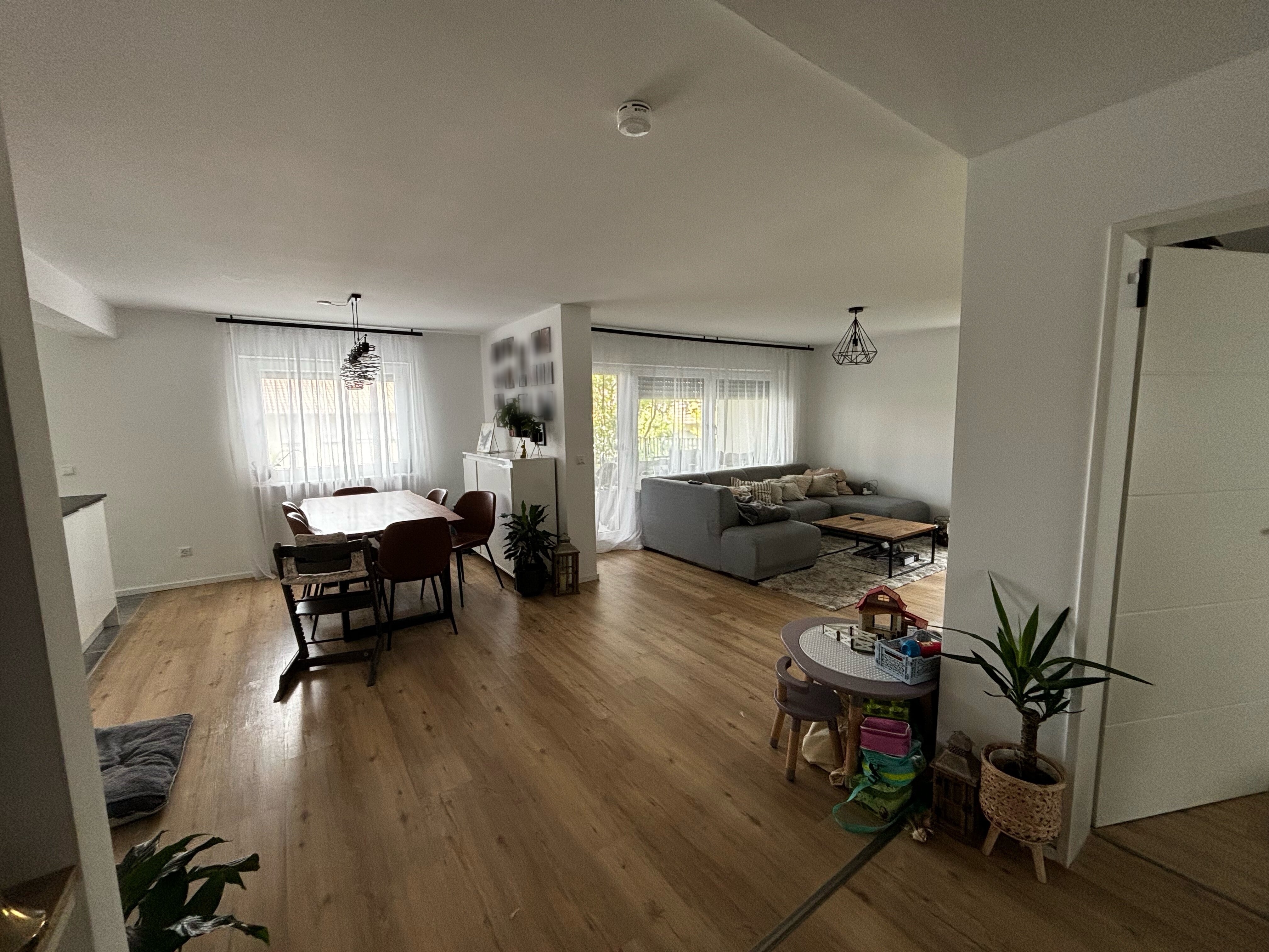 Wohnung zum Kauf provisionsfrei 560.000 € 3,5 Zimmer 92,5 m²<br/>Wohnfläche EG<br/>Geschoss Dettingen Konstanz 78465