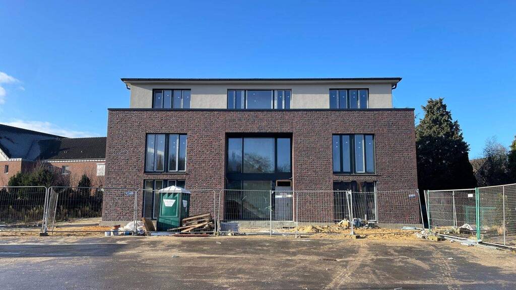 Terrassenwohnung zur Miete - Erstbezug 1.450 € 3 Zimmer 94 m² Geschoss 1/2 frei ab 01.06.2026 Vorst Tönisvorst 47918