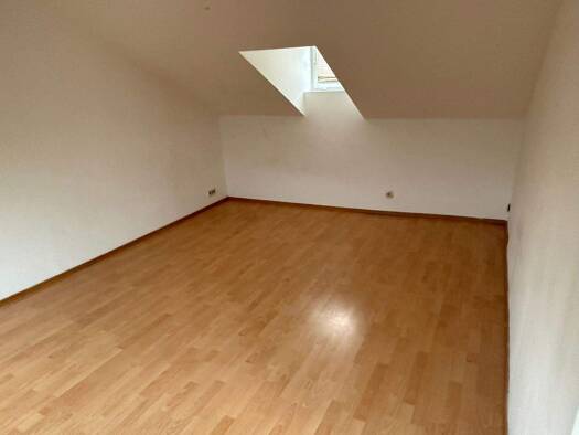 Wohnung zur Miete 500 € 1,5 Zimmer 35 m² 3 Geschosse frei ab sofort Wiesbaden 65183