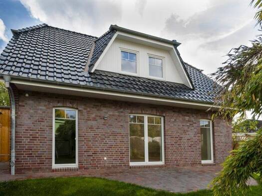 Einfamilienhaus zum Kauf 510.800 € 4 Zimmer 110 m² 353 m² Grundstück Wedel 22880