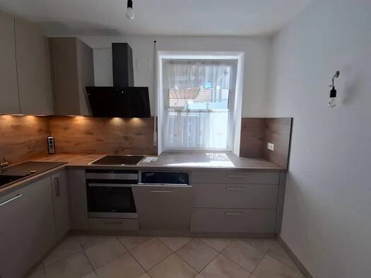 Wohnung zur Miete 950 € 2,5 Zimmer 81 m² Geschoss EG/3 frei ab 01.12.2026 Schillerstraße 10 Herzogenaurach Herzogenaurach 91074