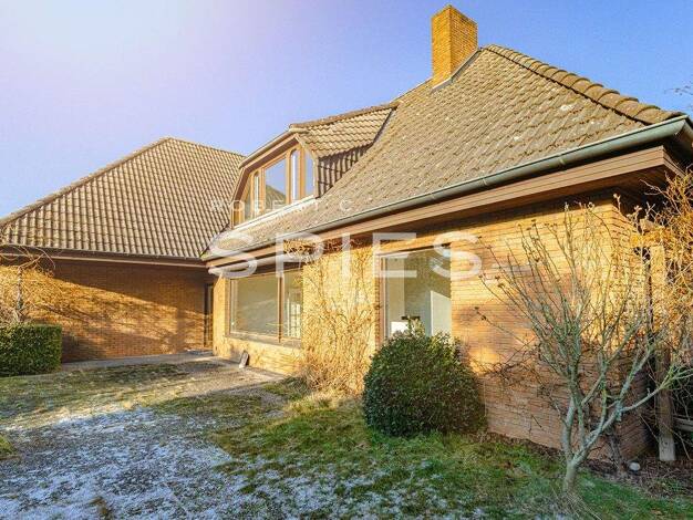 Einfamilienhaus zum Kauf 680.000 € 9 Zimmer 262 m² 1.393 m² Grundstück Oberneuland Bremen 28355