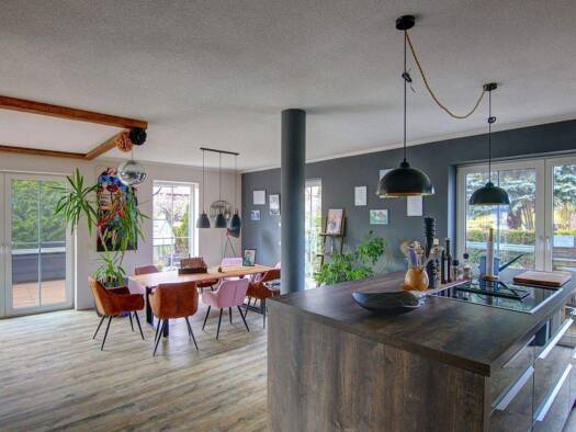 Einfamilienhaus zum Kauf 538.000 € 6 Zimmer 246 m² 768 m² Grundstück Pößneck,Stadt Pößneck 07381