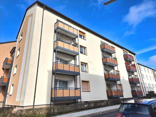 Wohnung zum Kauf 165.000 € 3 Zimmer 75 m² 1. Geschoss frei ab sofort Rehbühl Weiden 92637