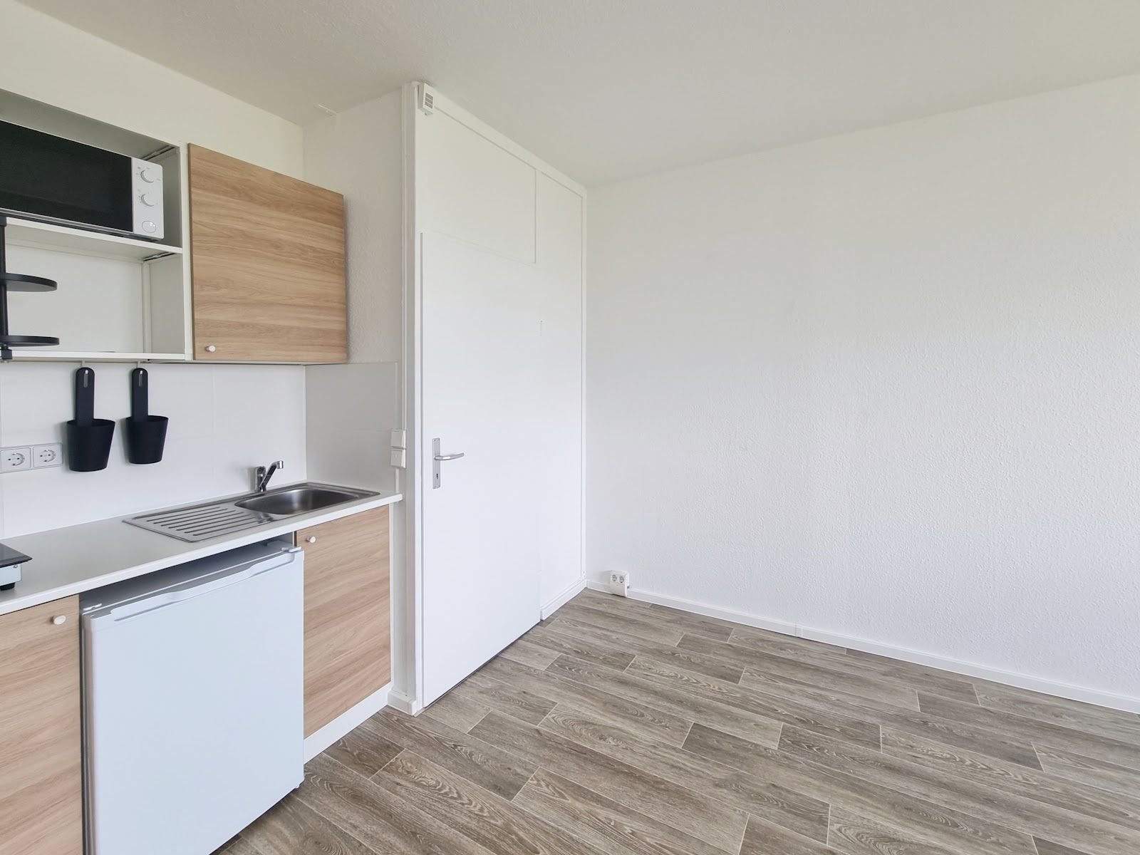 Wohnung zur Miete 220 € 1 Zimmer 22 m²<br/>Wohnfläche 5.<br/>Geschoss Zerbster Straße 43 Westliche Neustadt Halle (Saale) 06124