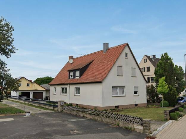 Einfamilienhaus zum Kauf 349.000 € 12 Zimmer 212,9 m² 681 m² Grundstück Kolitzheim Kolitzheim 97509