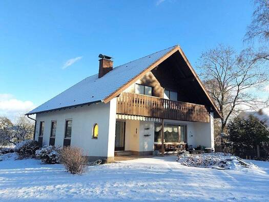 Einfamilienhaus zum Kauf 349.000 € 6 Zimmer 138 m² 1.155 m² Grundstück Innenstadt Hof 95032