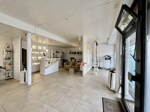 Laden zum Kauf 1.229 € 105 m² Verkaufsfläche Mennighüffen Löhne 32584