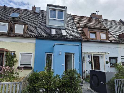 Reihenmittelhaus zur Miete - Erstbezug 3.200 € 4 Zimmer 100 m² 179 m² Grundstück frei ab sofort Milbertshofen-Am Hart München 80937