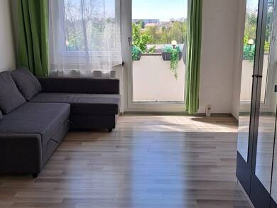 Wohnung zum Kauf 52.000 € 2 Zimmer 50,1 m² Dachgeschoss, 4. Geschoss Grimma Grimma 04668