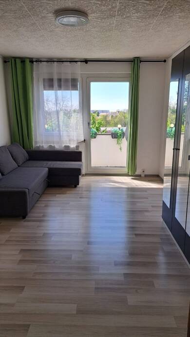 Wohnung zum Kauf 52.000 € 2 Zimmer 50,1 m² Dachgeschoss, 4. Geschoss Grimma Grimma 04668