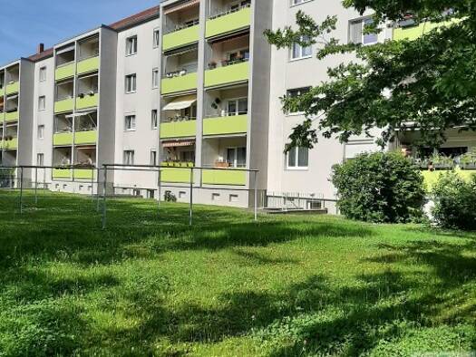 Wohnung zum Kauf 90.000 € 3 Zimmer 61,9 m² Pirna Pirna 01796