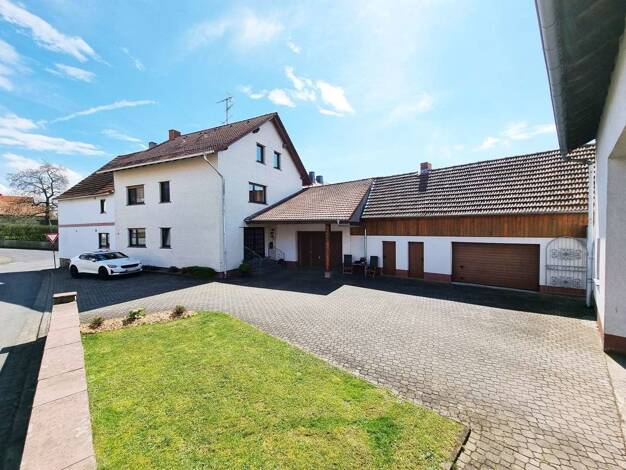 Mehrfamilienhaus zum Kauf 349.000 € 9 Zimmer 292,7 m² 1.393 m² Grundstück Hutten Schlüchtern 36381