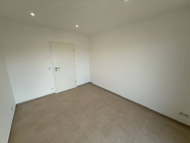 Erstbezug nach Renovierung, 3-Zi-ETW mit Balkon, Garten (ca. 170 m²), FBHZ, 1.OG, 2 Stellplätze, 91058 Erlangen-Eltersdorf – Erlangen – Vorschaubild 11