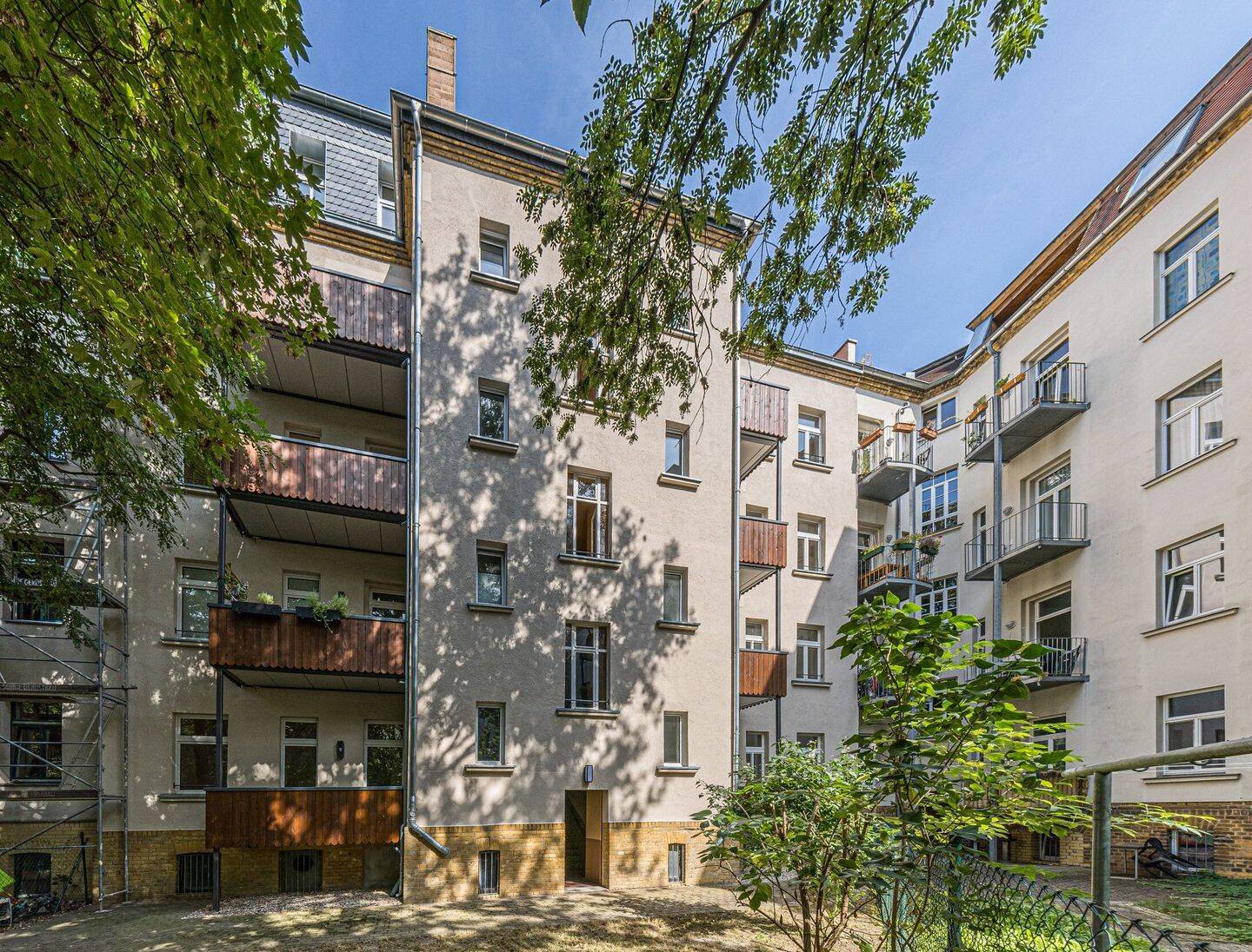 Property thumbnail 11