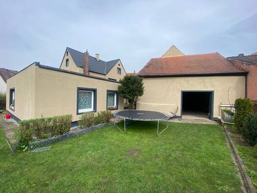 Mehrfamilienhaus zum Kauf 12 Zimmer 297 m² 600 m² Grundstück frei ab sofort Dürrwangen 91602