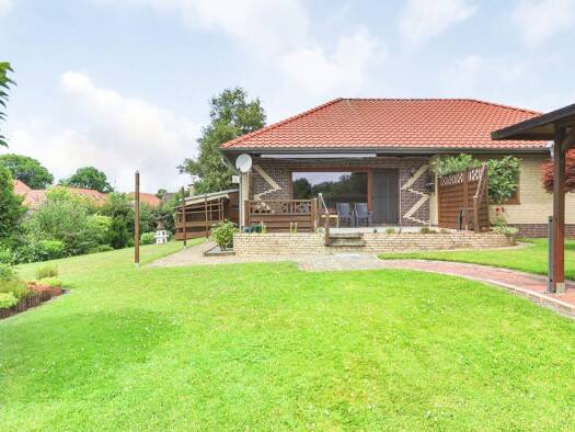 Doppelhaushälfte zum Kauf 269.000 € 5 Zimmer 130 m² 949 m² Grundstück Ovelgönne Ovelgönne 26939