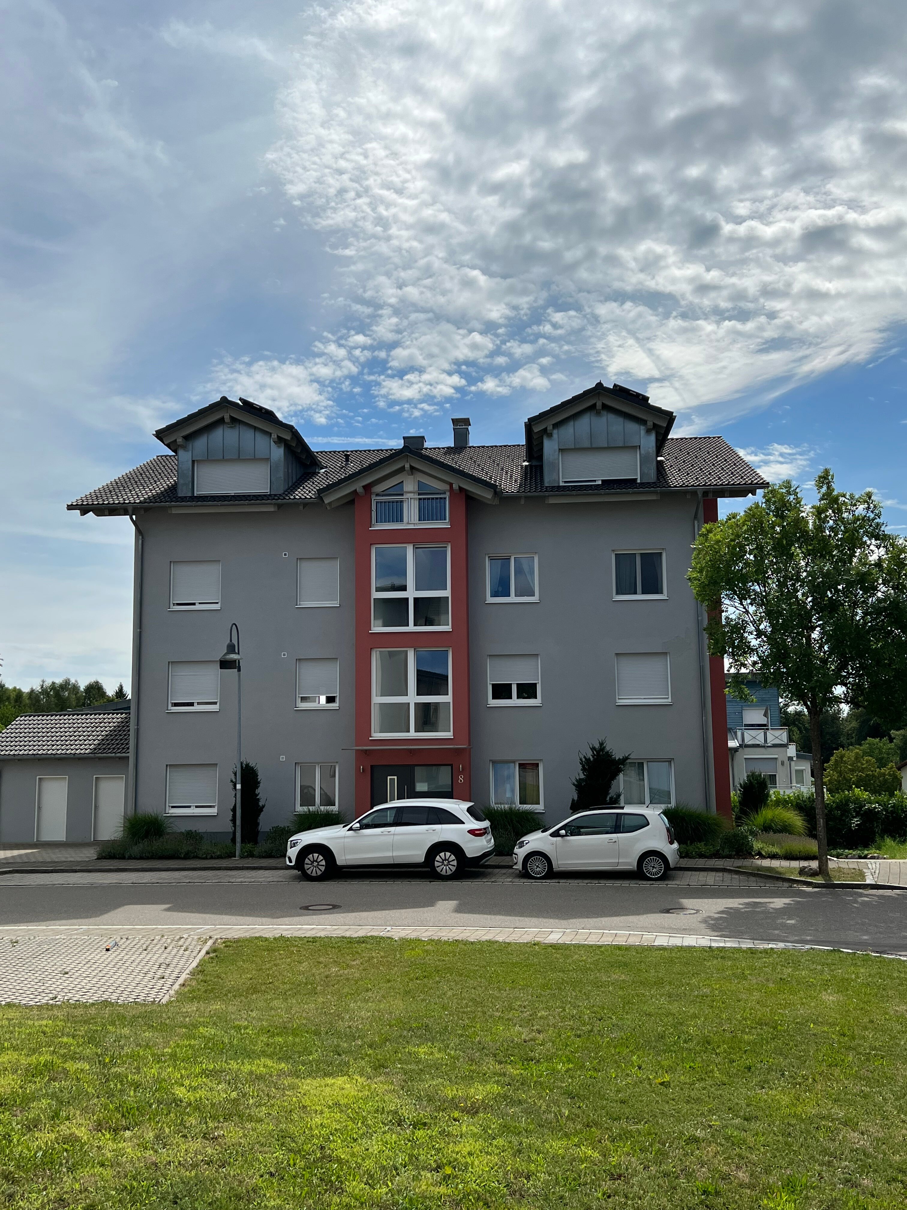 Mehrfamilienhaus zum Kauf provisionsfrei als Kapitalanlage geeignet 2.998.000 € 22 Zimmer 642 m²<br/>Wohnfläche 801 m²<br/>Grundstück Eschenstraße 8 Waldshut Waldshut-Tiengen 79761