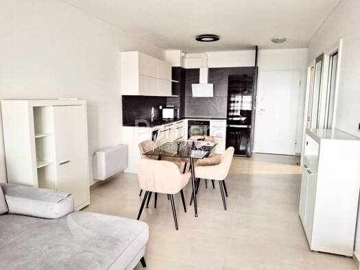 Wohnung zur Miete 1.000 € 2 Zimmer 62 m² 1. Geschoss Kostrena Kostrena 51221