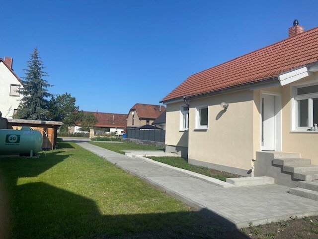 Einfamilienhaus zum Kauf 289.000 € 3 Zimmer 77,5 m²<br/>Wohnfläche 634 m²<br/>Grundstück 01.10.2024<br/>Verfügbarkeit Ichtershausen Amt Wachsenburg 99334