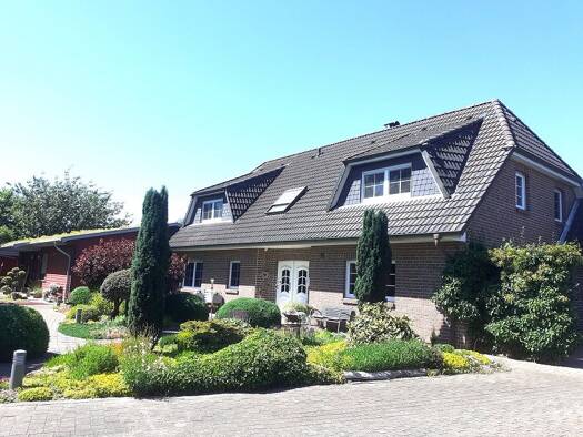 Mehrfamilienhaus zum Kauf 647.000 € 8 Zimmer 303 m² 3.992 m² Grundstück Königshügel 24799