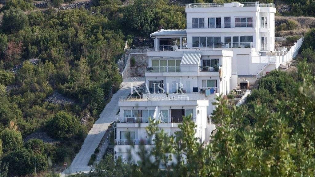 Haus zum Kauf 1.990.000 € 8 Zimmer 300 m² Vis Vis