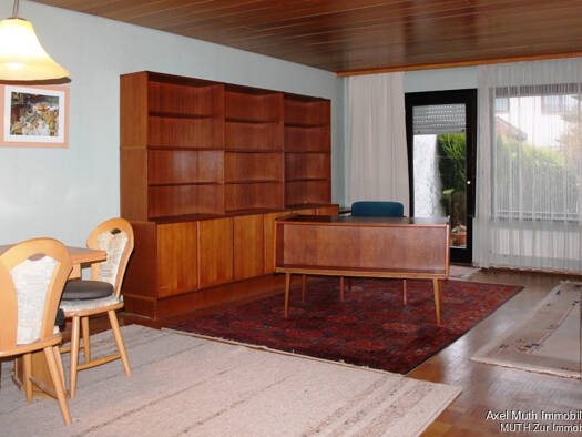 Reihenmittelhaus zum Kauf 260.000 € 4,5 Zimmer 108 m² 220 m² Grundstück Buchenweg 29 Massenbachhausen 74252