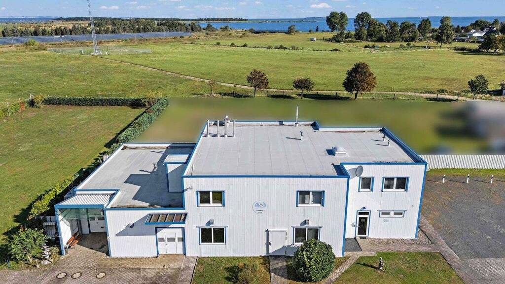 Lagerhalle zum Kauf 1.170.000 € 250 m² Lagerfläche Spandowerhagen 17440