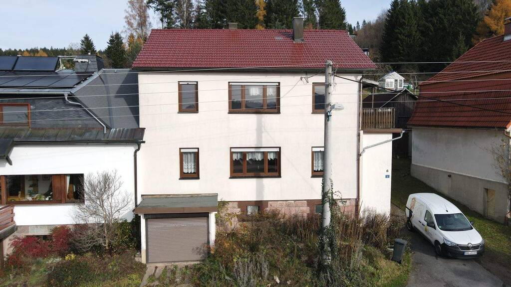Haus zum Kauf 89.000 € 7 Zimmer 142 m² 1.838 m² Grundstück frei ab sofort Suhl 98528