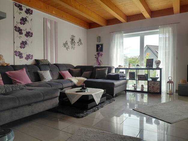 Einfamilienhaus zum Kauf 620.000 € 7 Zimmer 252 m² 574 m² Grundstück Kleinrinderfeld 97271