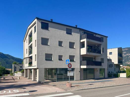 Laden zum Kauf 214.340 € 91 m² Verkaufsfläche Palain Auer 39040
