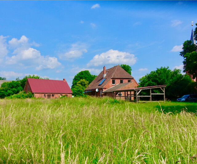 Bauernhaus zum Kauf 285.000 € 7 Zimmer 290 m²<br/>Wohnfläche 10.602 m²<br/>Grundstück ab sofort<br/>Verfügbarkeit Zeetze Amt Neuhaus 19273