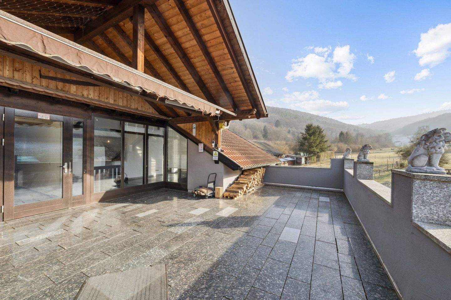 Immobilie in Miltenberg - Schicke Maisonette mit möglicher Pferdehaltung - Bild 3