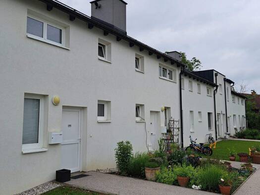 Wohnung zur Miete 873 € 3 Zimmer 81,8 m² frei ab 31.03.2026 Schwarzau am Steinfeld 2625