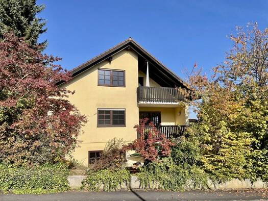 Doppelhaushälfte zur Miete 1.800 € 7 Zimmer 167 m² Höchberg 97204
