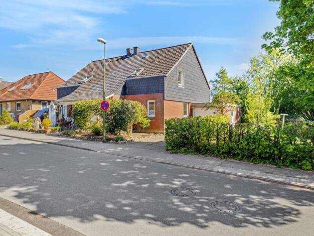 Doppelhaushälfte zum Kauf 249.000 € 3 Zimmer 99 m² 325,5 m² Grundstück Glücksburg Glücksburg (Ostsee) 24960