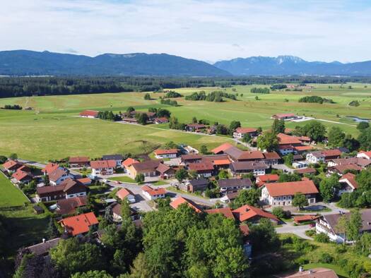 Grundstück zum Kauf 360.000 € 390 m² Grundstück frei ab sofort Piesenkam Waakirchen 83666