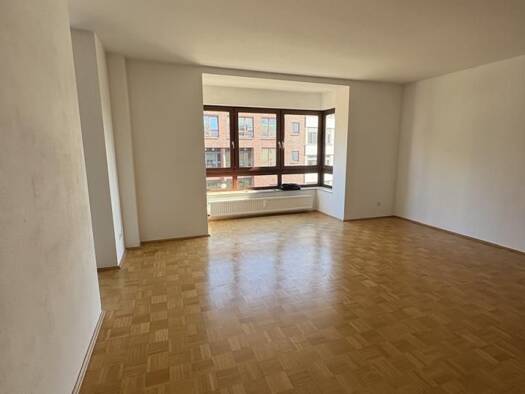 Wohnung zur Miete 688 € 2 Zimmer 63,7 m² 3. Geschoss frei ab 16.09.2026 Lange Laube 1 Mitte Mitte 30159