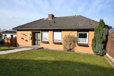 Bungalow zum Kauf 199.000 € 5 Zimmer 149 m² 777 m² Grundstück Othbergstraße 17 Holzen Eschershausen 37632