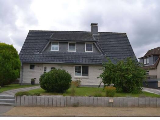 Einfamilienhaus zum Kauf 430.000 € 5 Zimmer 184 m² 891 m² Grundstück Preetz 24211