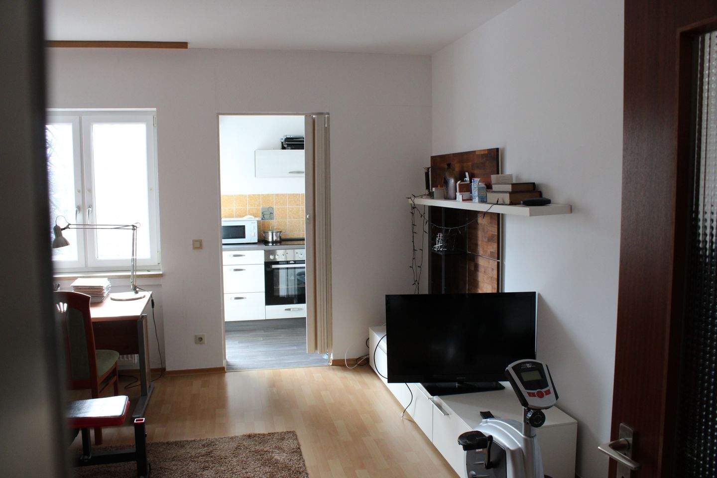 Immobilie in Straubing - Lichtdurchflutete 1-Zimmer-Wohnung mit Parkblick und Balkon - Bild 2